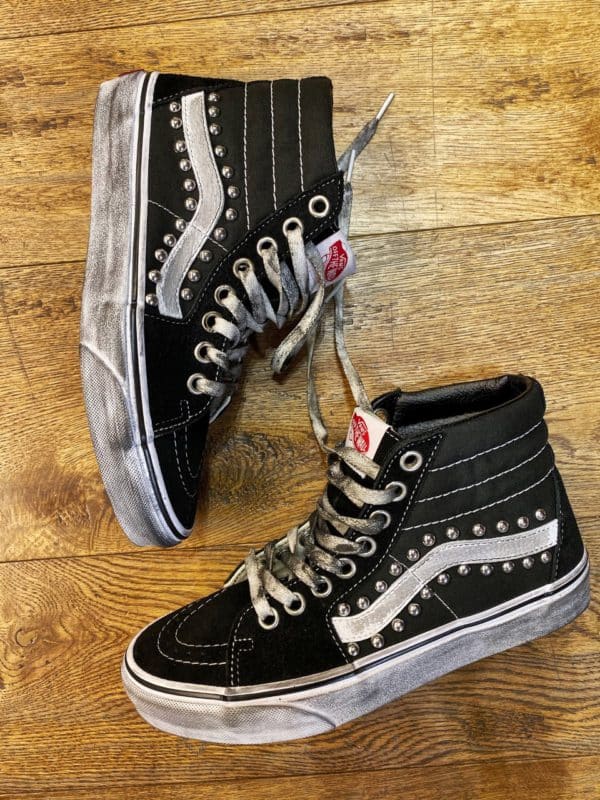 Le tue scarpe Vans Sk8 Hi Borchie Sferiche personalizzate da Blazelab -  Store Online